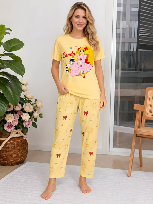 Pijama Candy Candy Amarillo para mujer, camiseta manga corta y pantalón largo a juego.