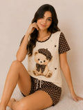 Pijama Osito Boina Café para mujer, camiseta manga corta y short a juego.